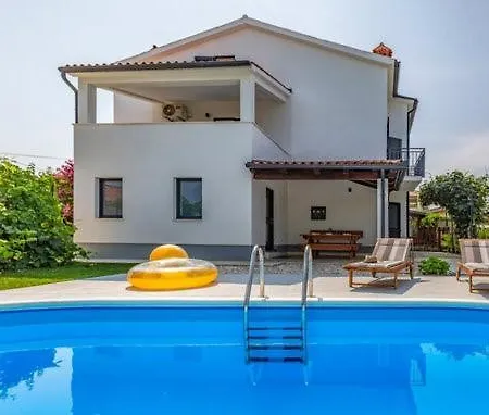 Casa Lavanda Holiday home Valbandon
