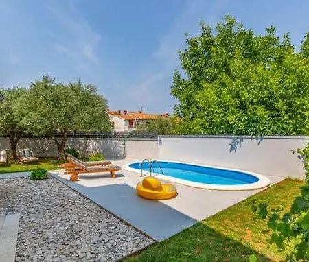 Casa Lavanda Holiday home Valbandon
