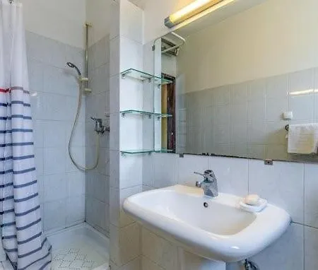 Holiday home Casa Lavanda Valbandon